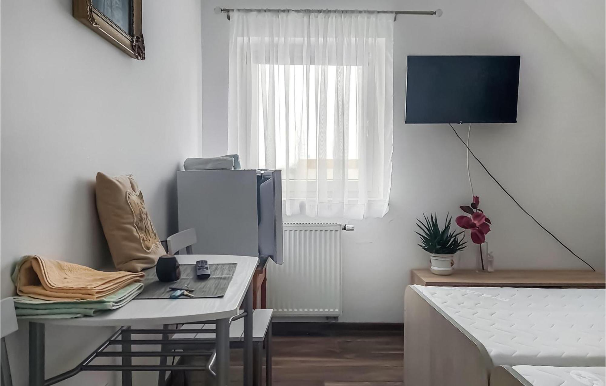 Beautiful Apartment In Moryn With Kitchen Exterior foto